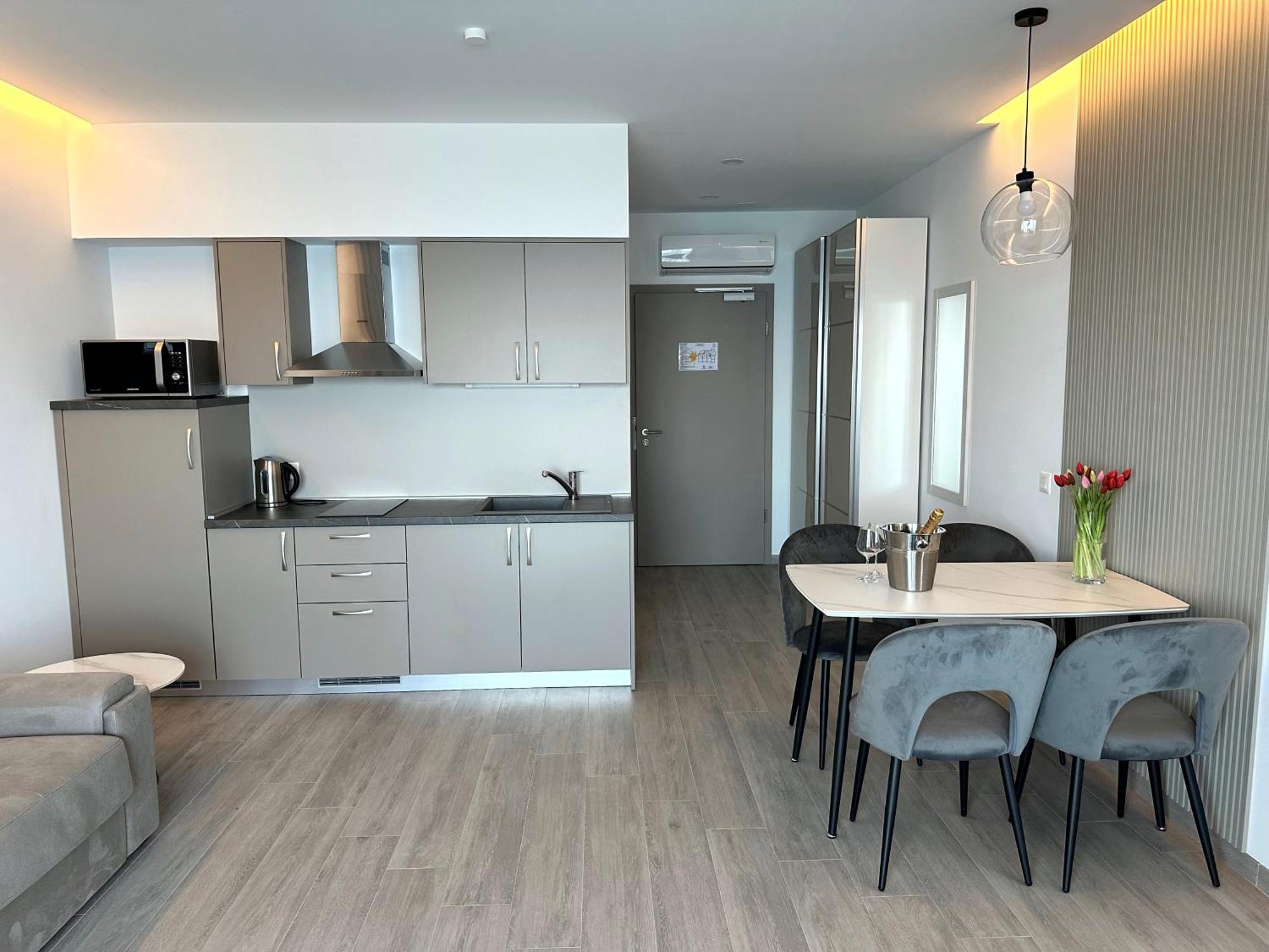 דרזניצה Adria Miris Apartments מראה חיצוני תמונה