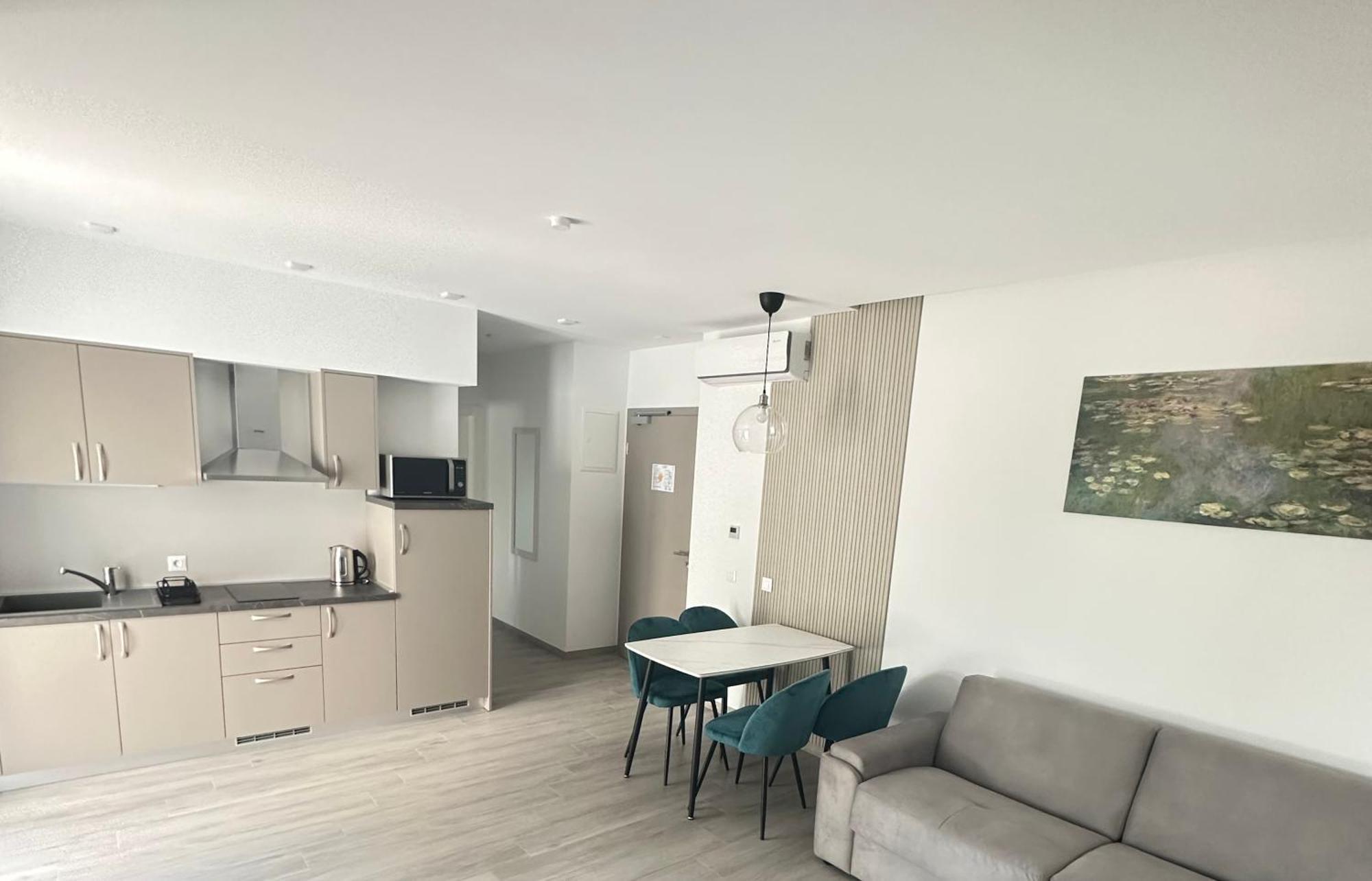 דרזניצה Adria Miris Apartments מראה חיצוני תמונה