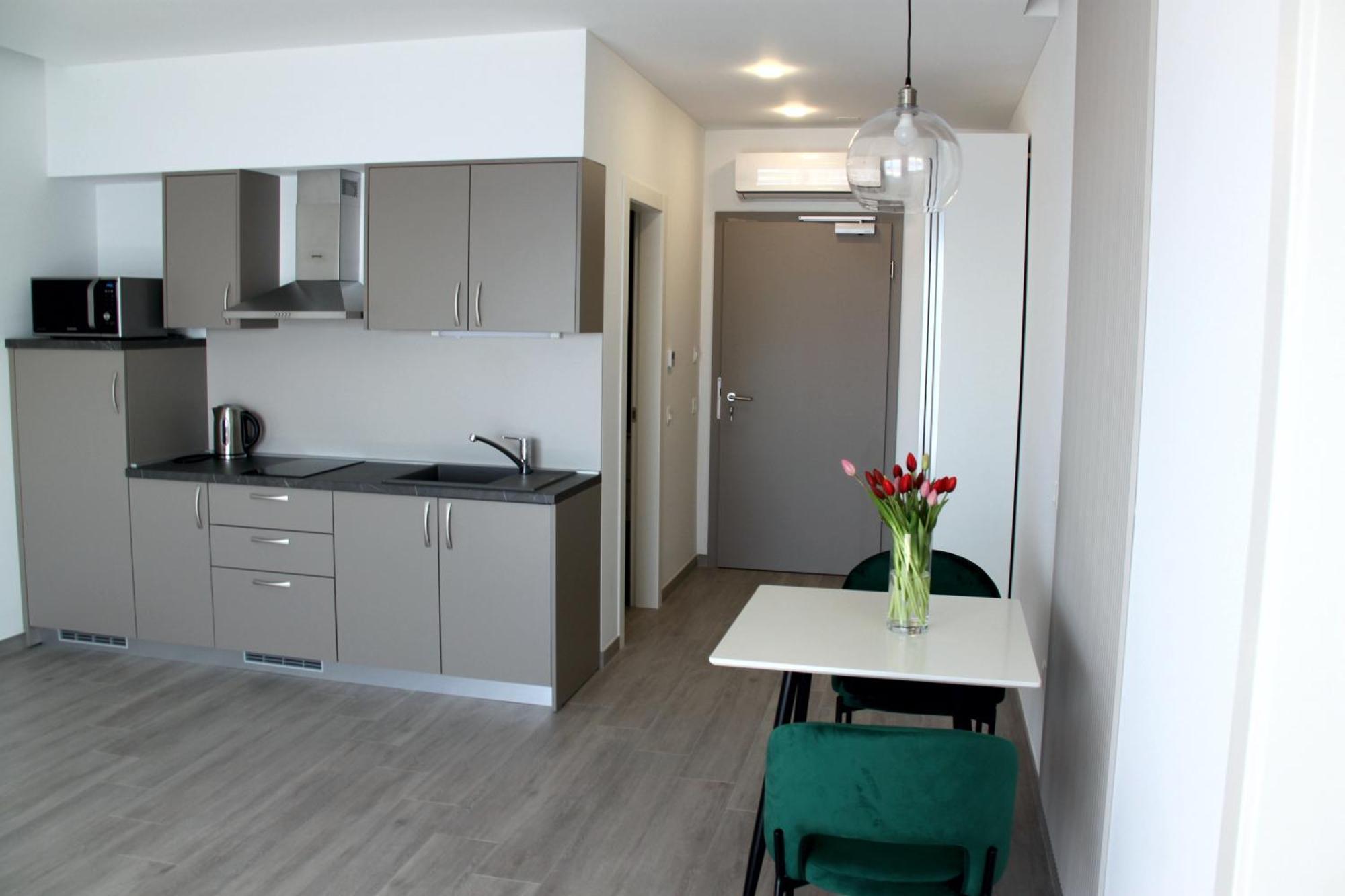 דרזניצה Adria Miris Apartments מראה חיצוני תמונה